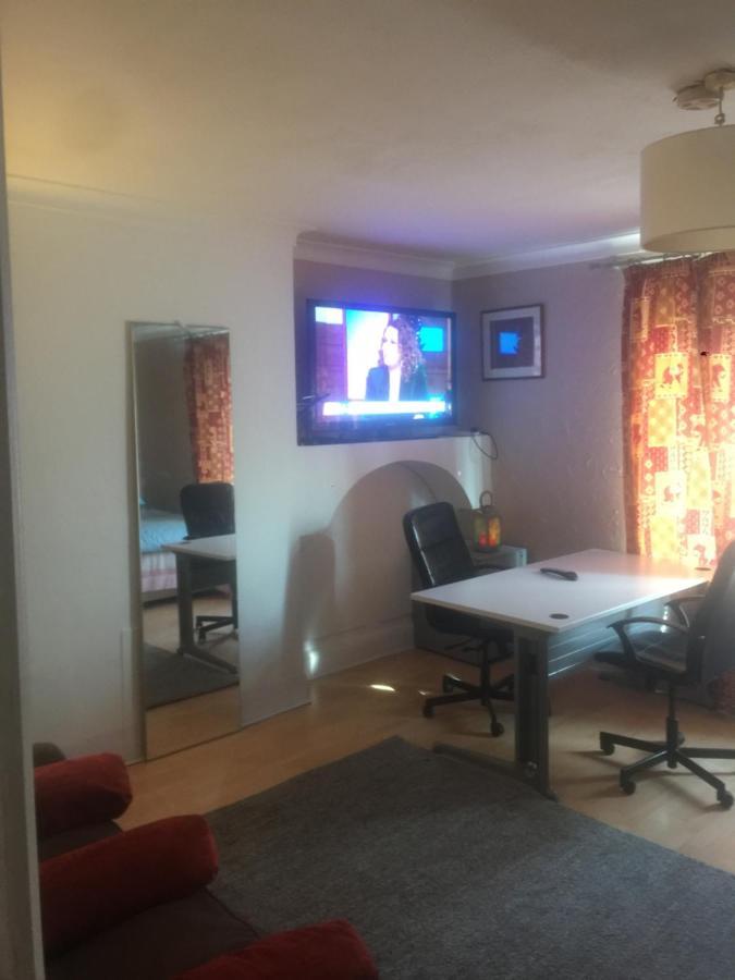 Dach Apartments - Cozy 3 Bed Apartment In Hendon Edgware Dış mekan fotoğraf